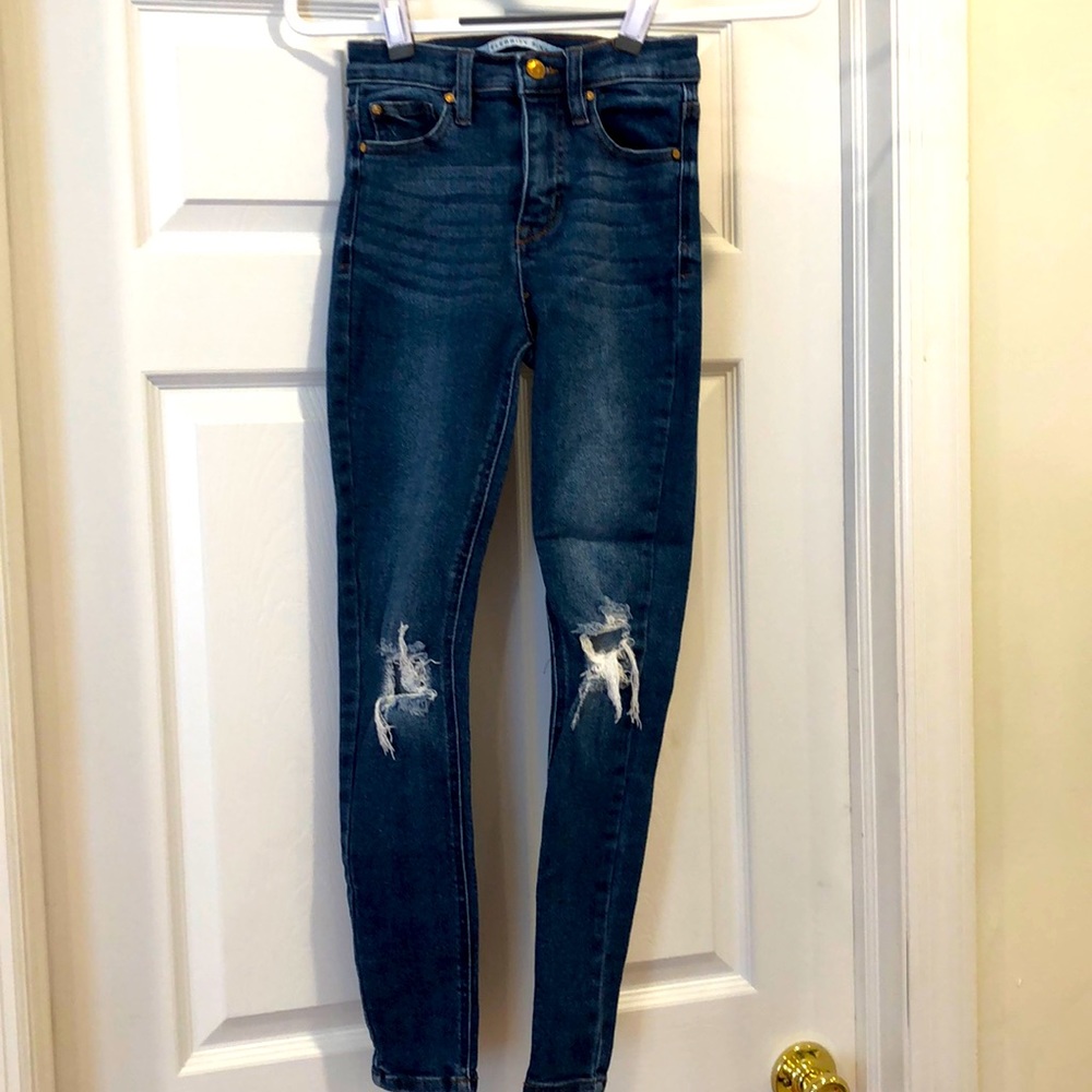High rise ripped skinny jeans